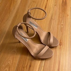 Nude Steve Madden heels